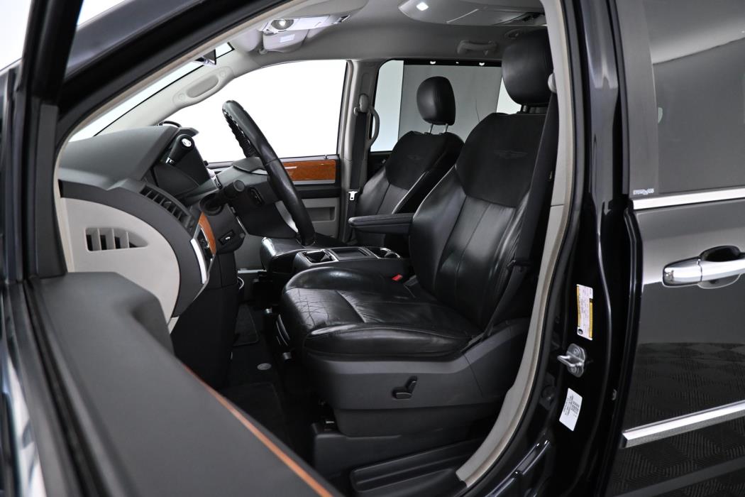 CHRYSLER GRAND VOYAGER 2010