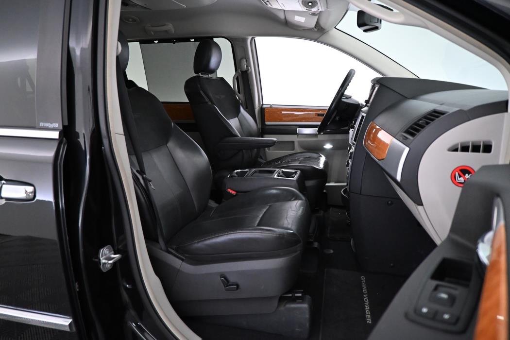 CHRYSLER GRAND VOYAGER 2010