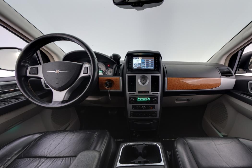 CHRYSLER GRAND VOYAGER 2010