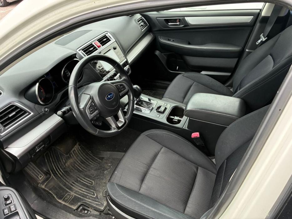 SUBARU Outback 2015