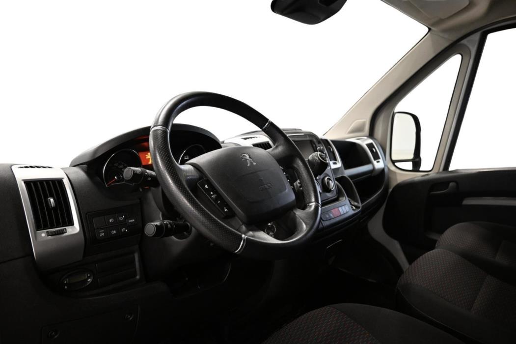 PEUGEOT Boxer 2022