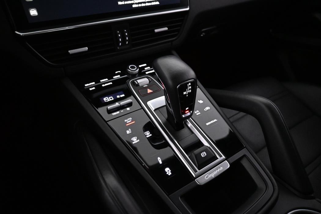 PORSCHE Cayenne 2023