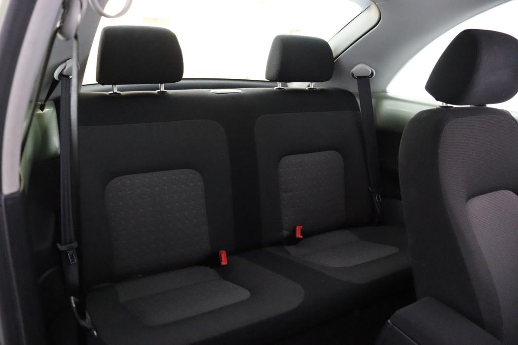 VOLKSWAGEN New Beetle 2007