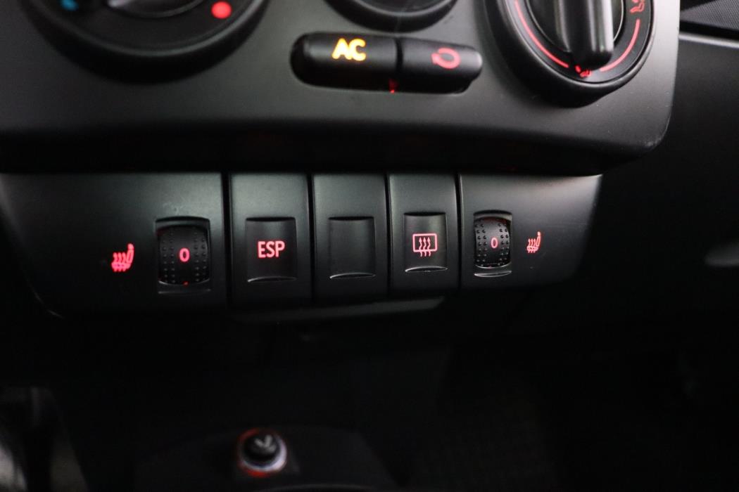 VOLKSWAGEN New Beetle 2007