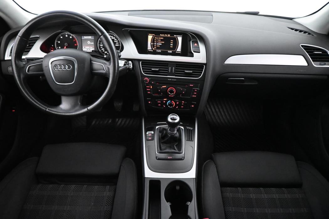 AUDI A4 2011