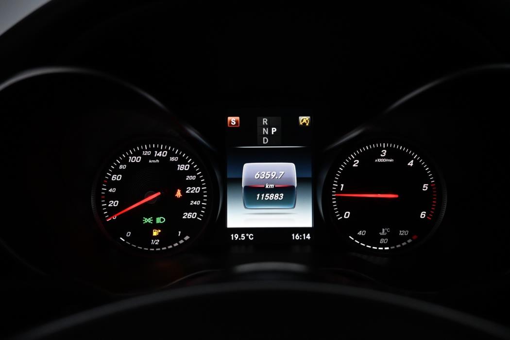 MERCEDES-BENZ C 2016