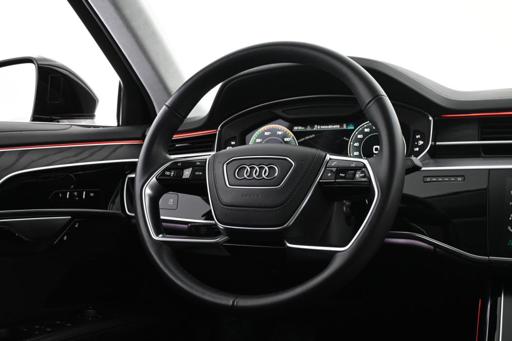 AUDI A8 2022