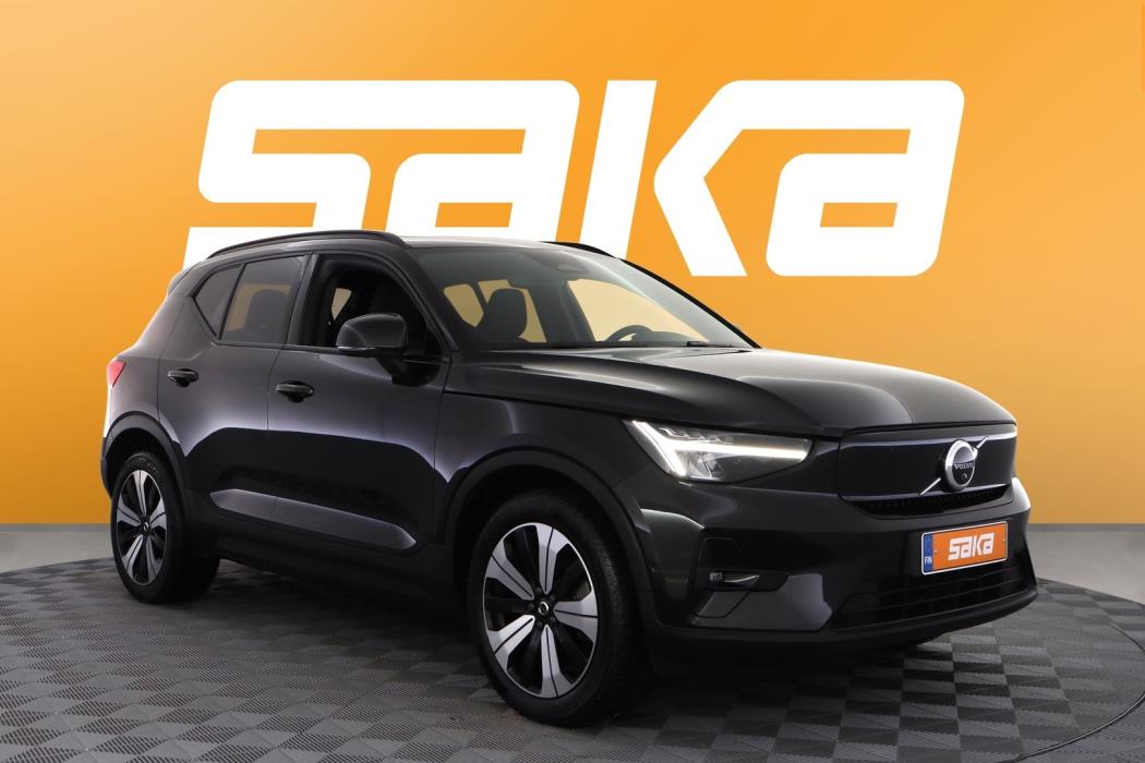 VOLVO XC40 2023
