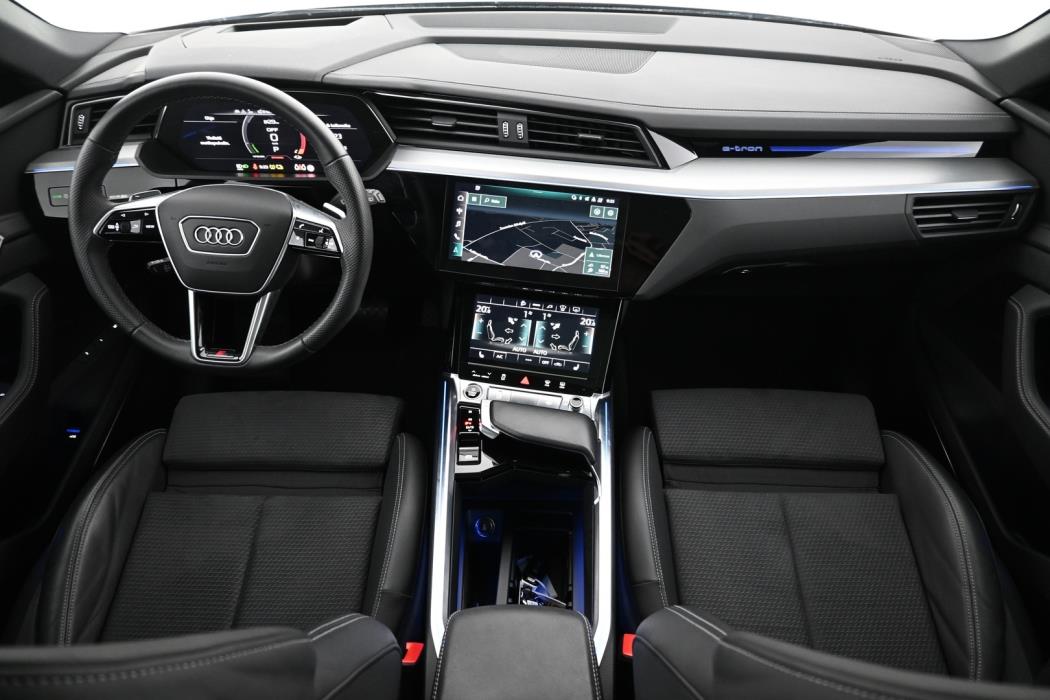 AUDI e-tron 2022