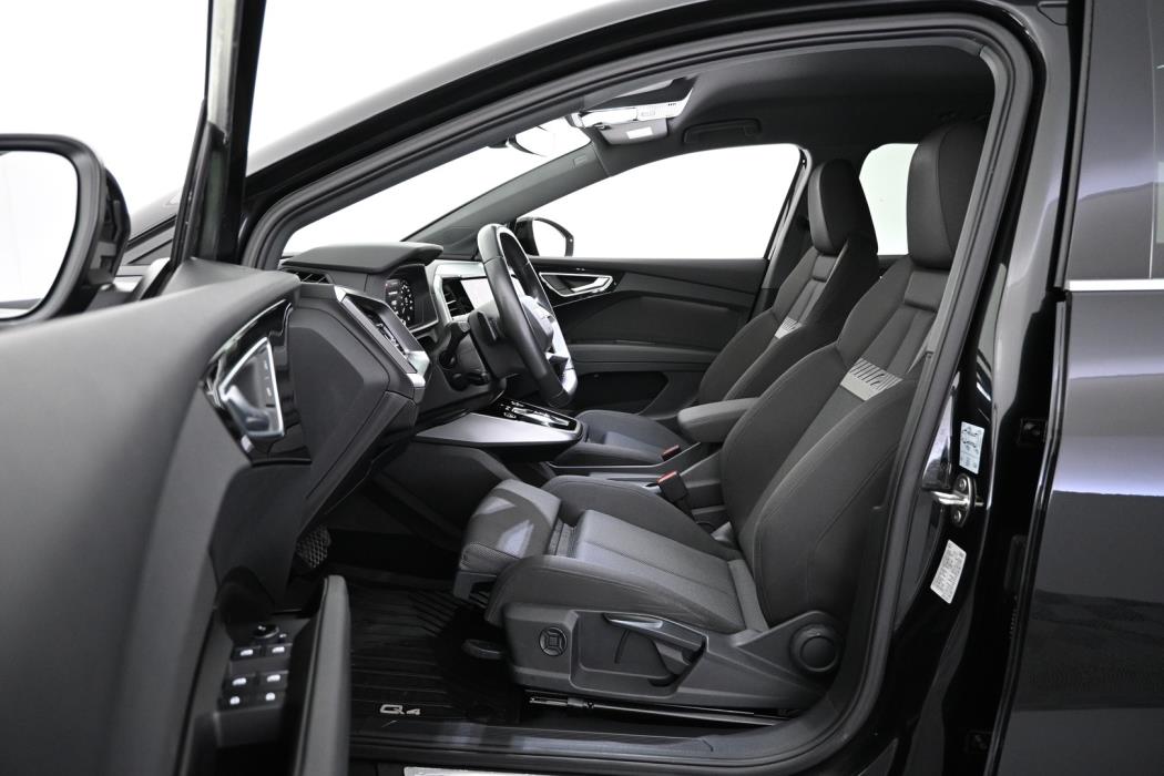 AUDI Q4 e-tron 2023