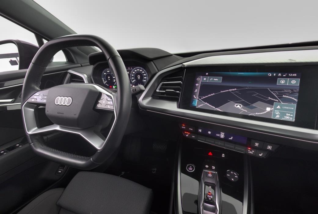 AUDI Q4 e-tron 2022