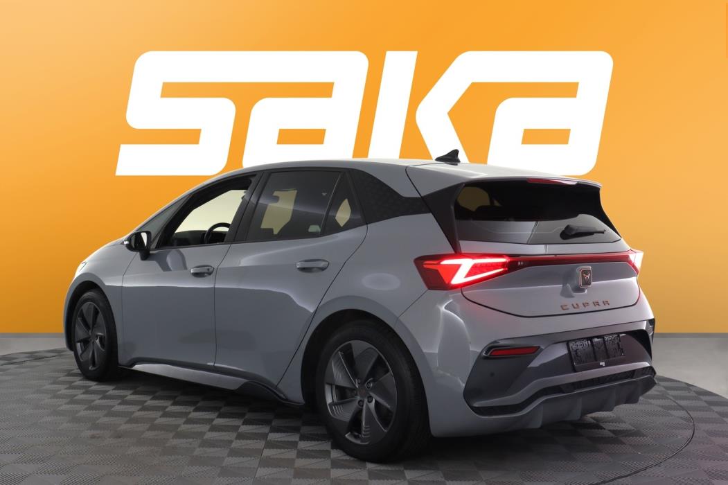 CUPRA Born 2023