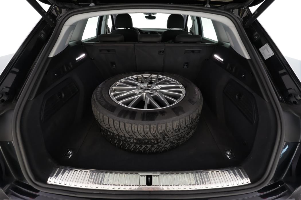 AUDI e-tron 2022