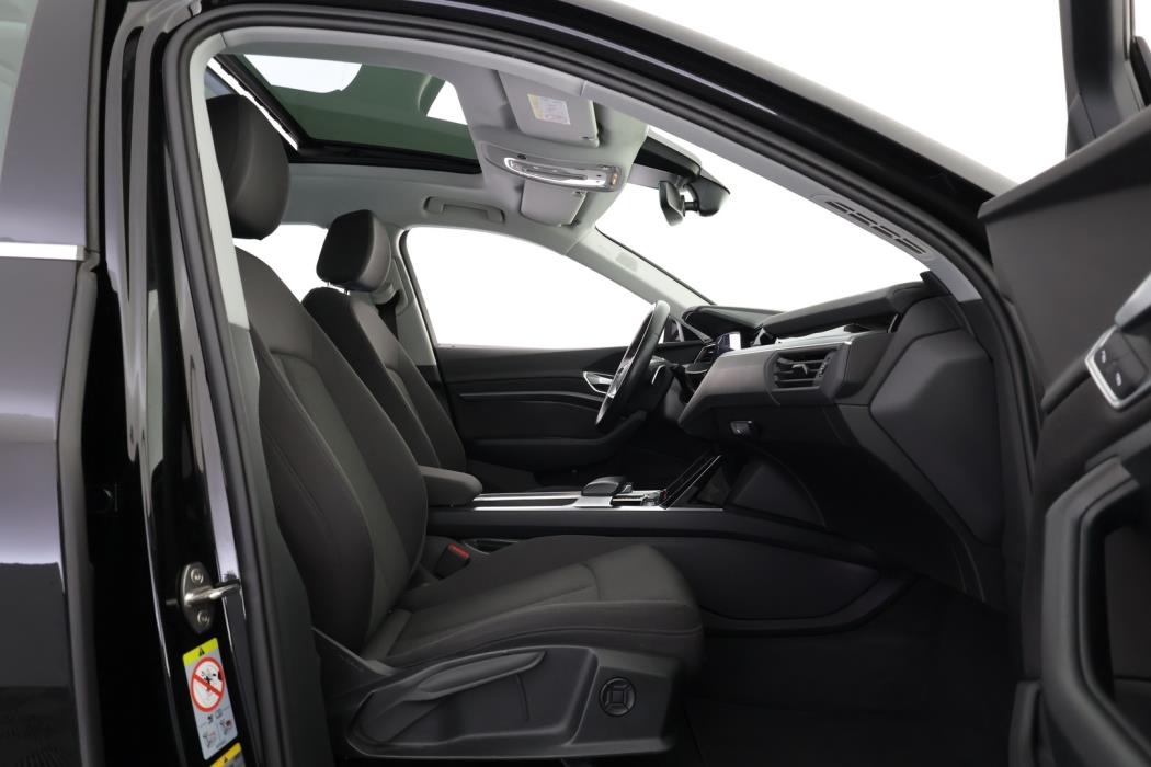 AUDI e-tron 2022