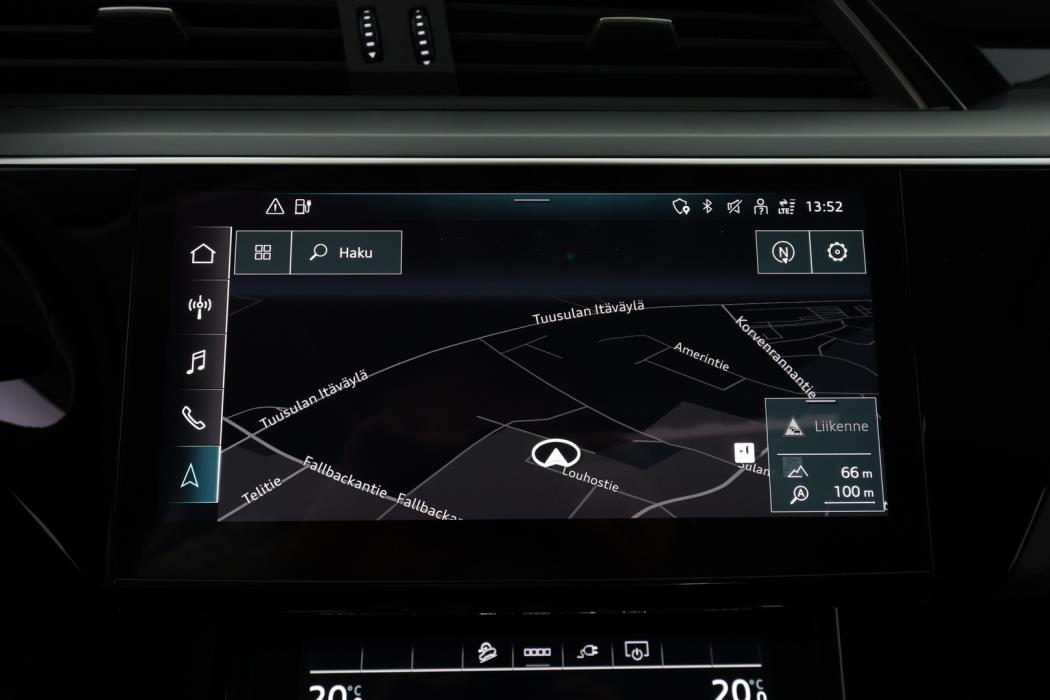AUDI e-tron 2022
