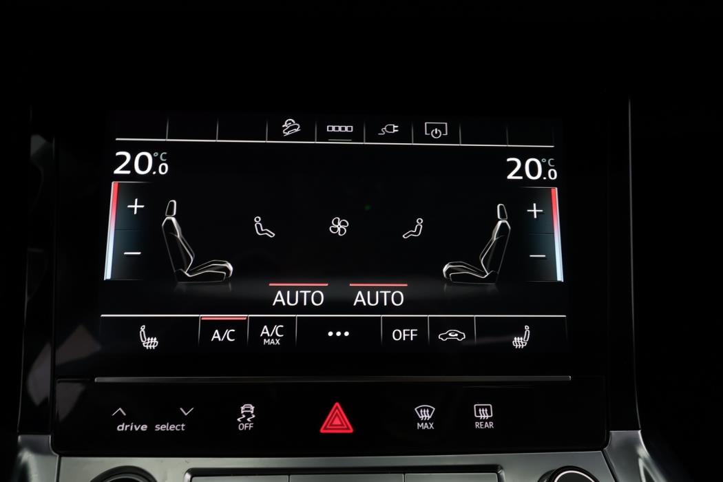 AUDI e-tron 2022
