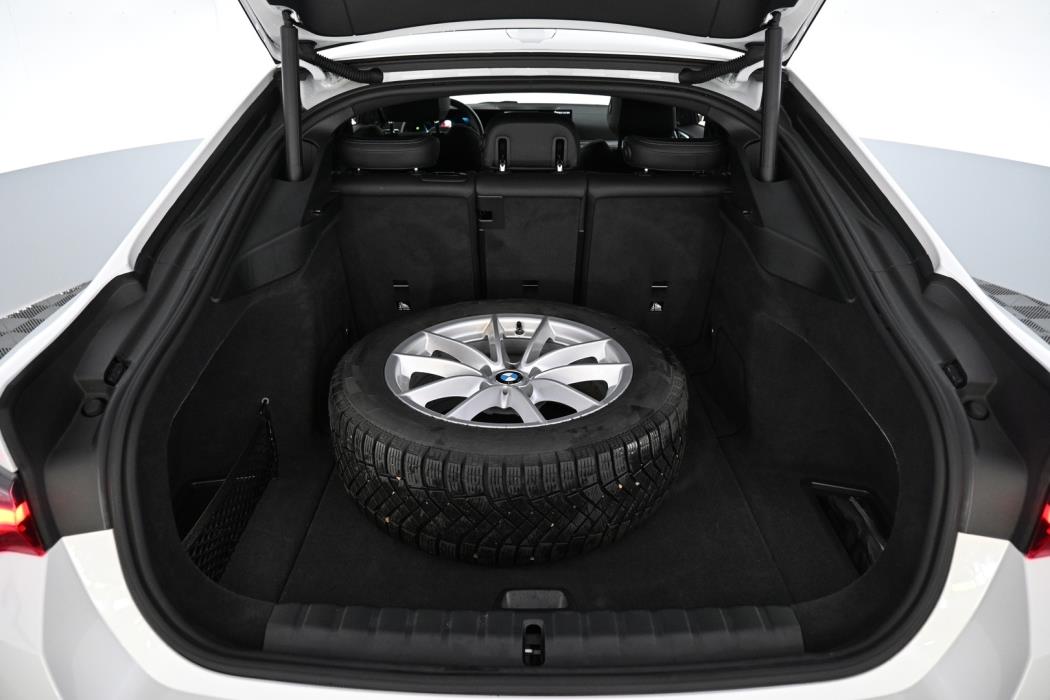 BMW i4 2024