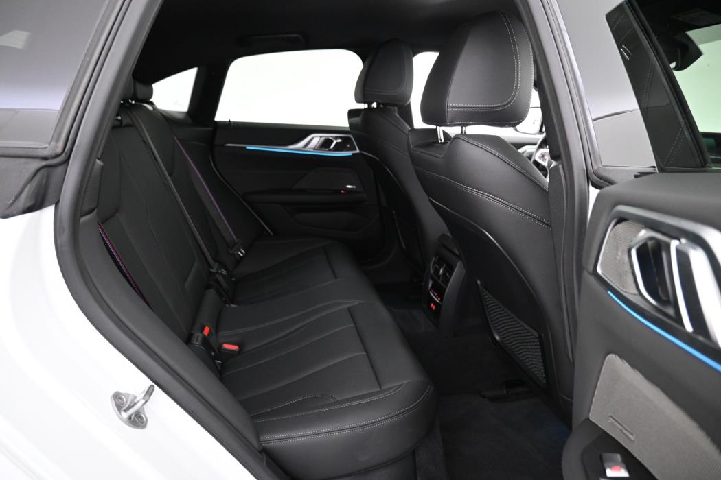 BMW i4 2024