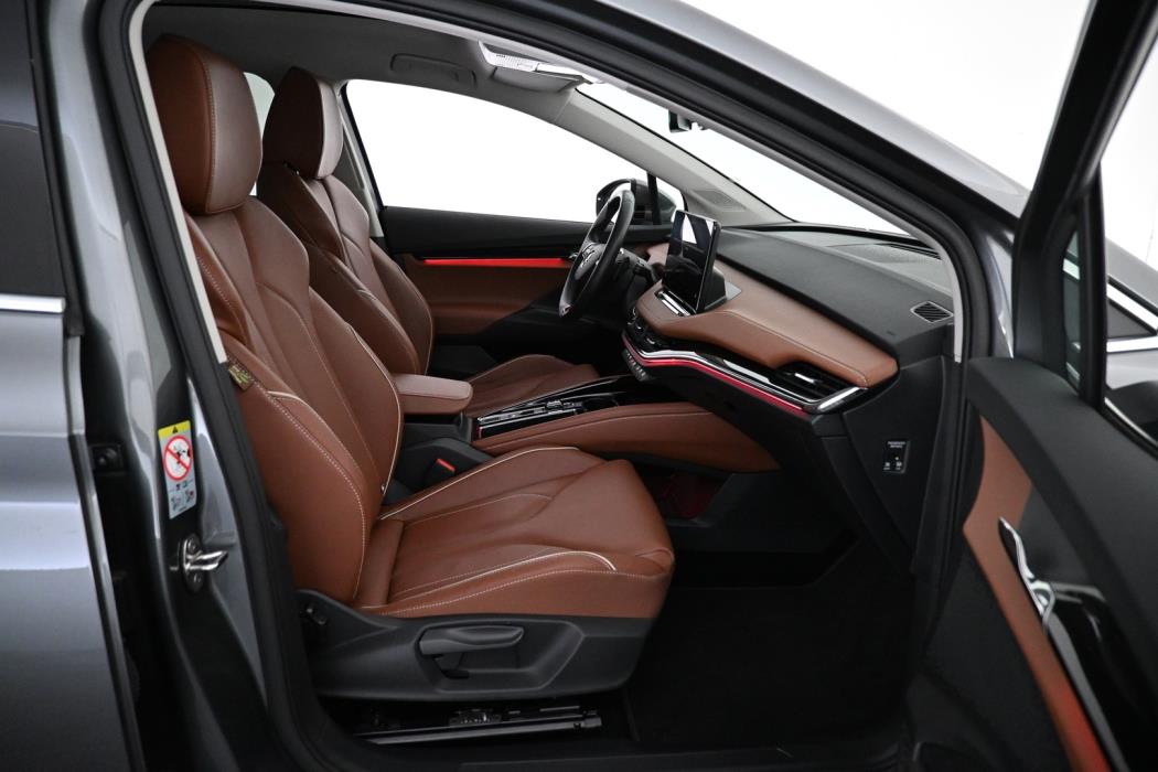 SKODA Enyaq 2024
