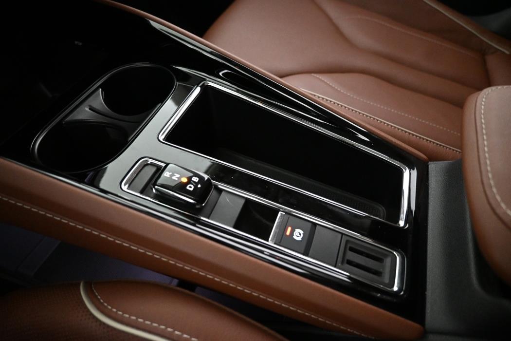 SKODA Enyaq 2024