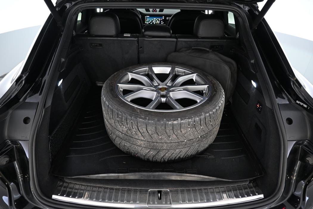 PORSCHE Cayenne 2023