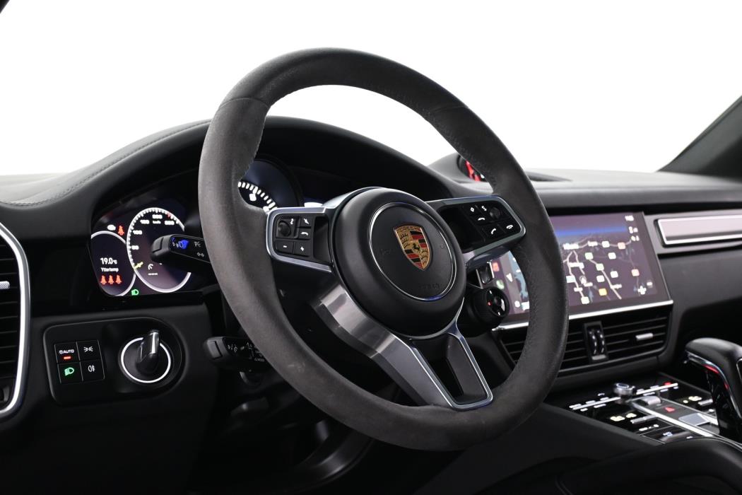 PORSCHE Cayenne 2023