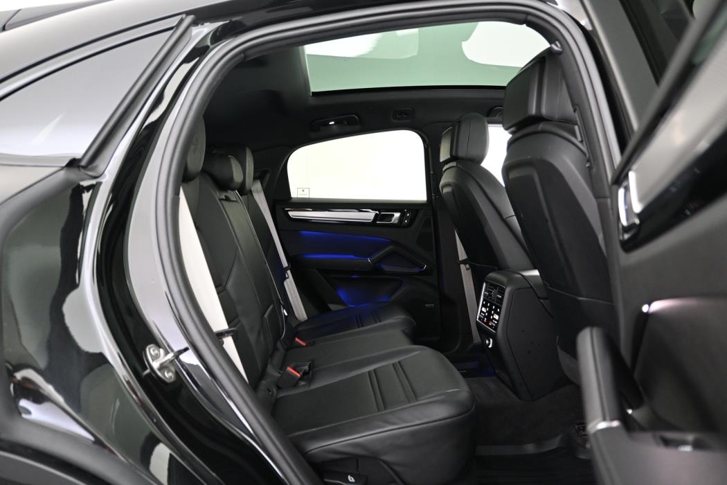 PORSCHE Cayenne 2023