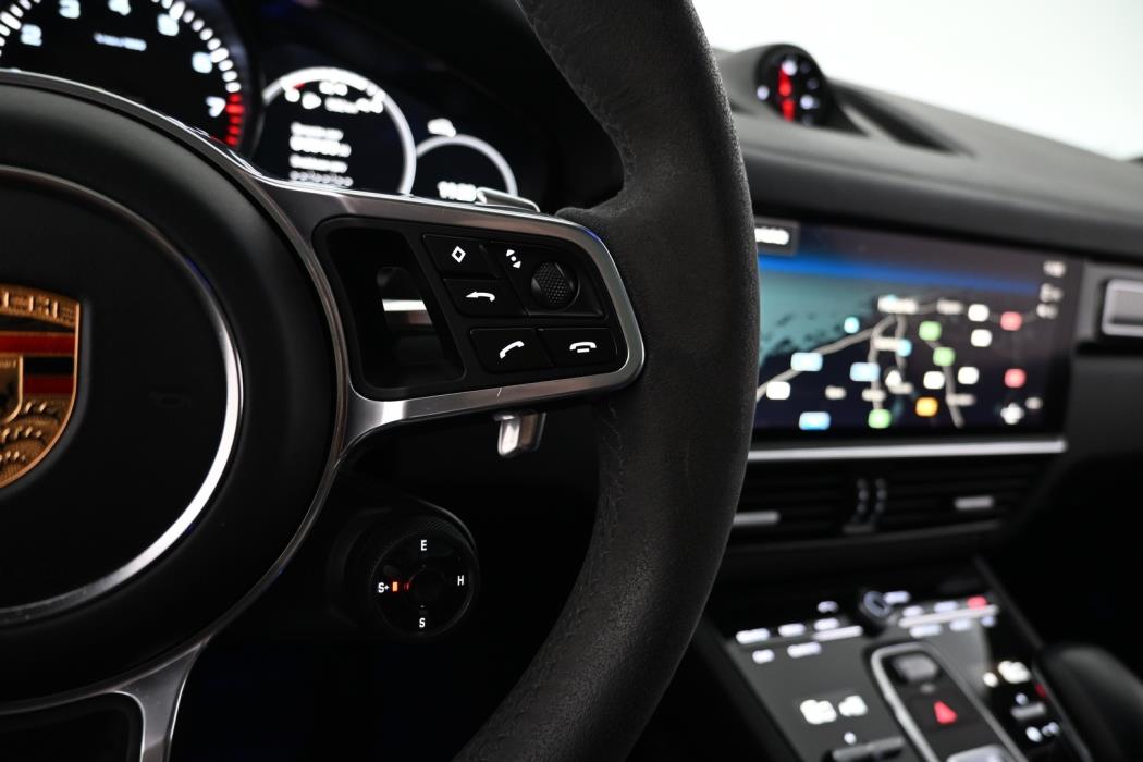 PORSCHE Cayenne 2023