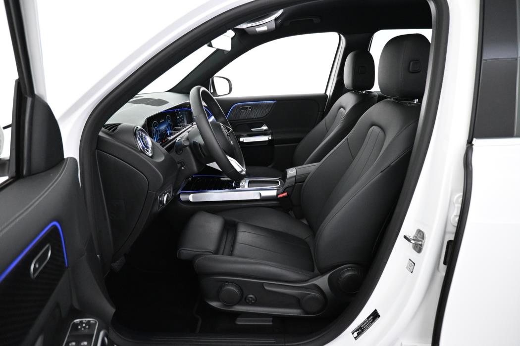 MERCEDES-BENZ EQB 2025