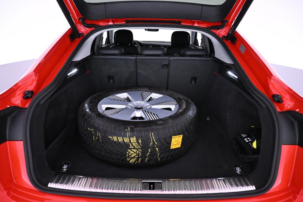 AUDI e-tron 2022