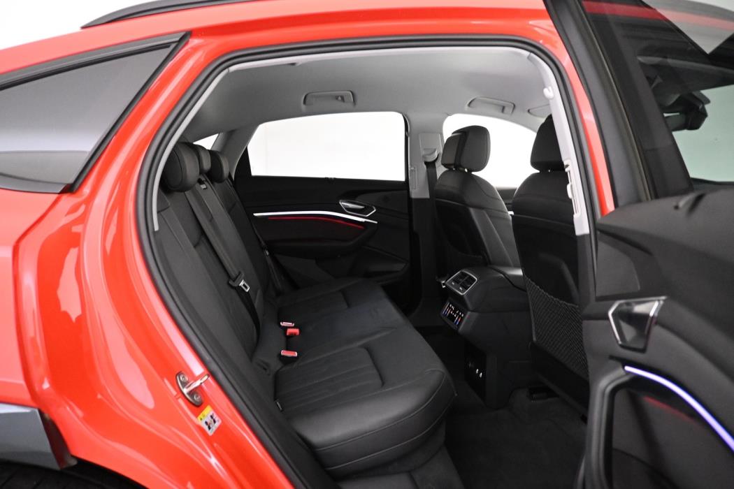 AUDI e-tron 2022