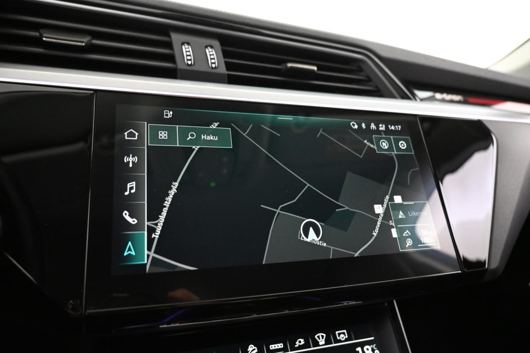 AUDI e-tron 2022