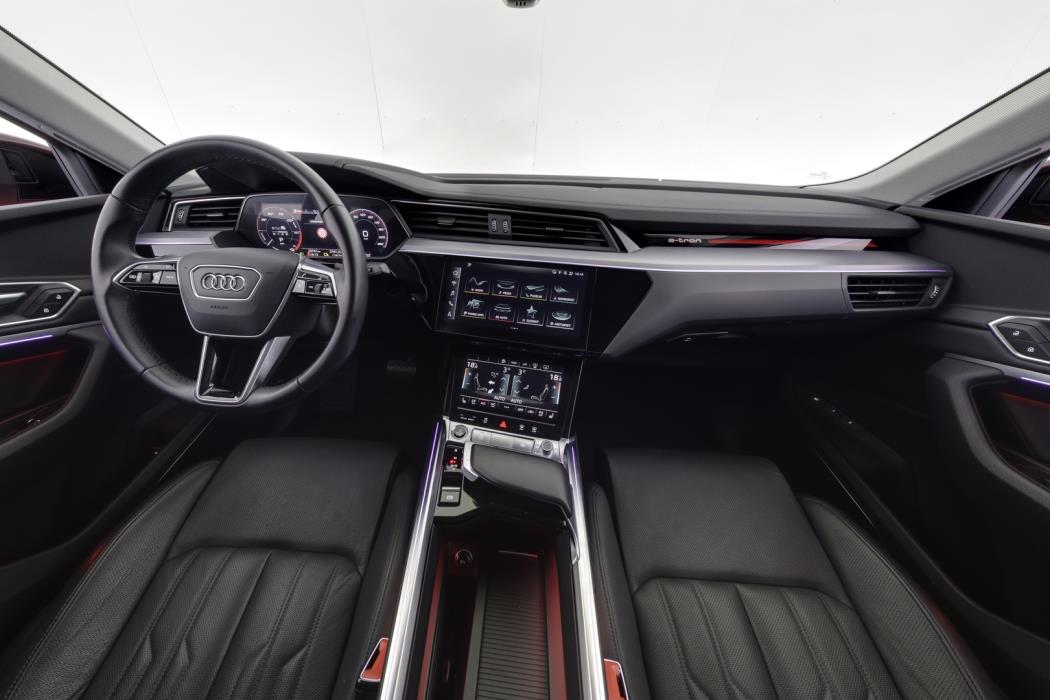 AUDI e-tron 2022