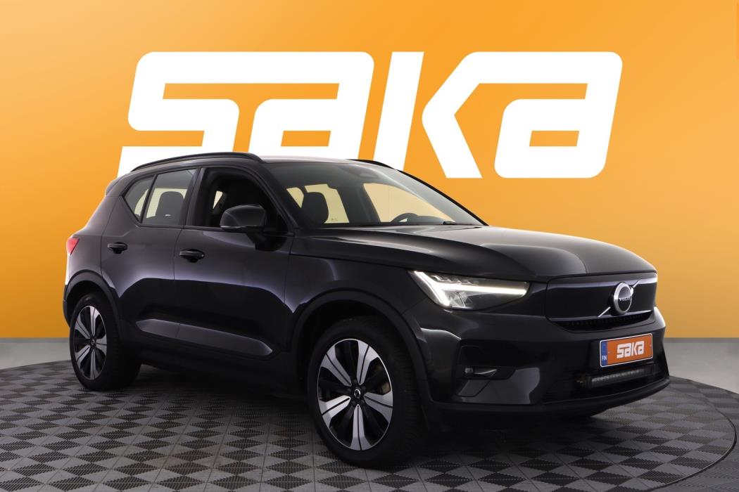 VOLVO XC40 2023