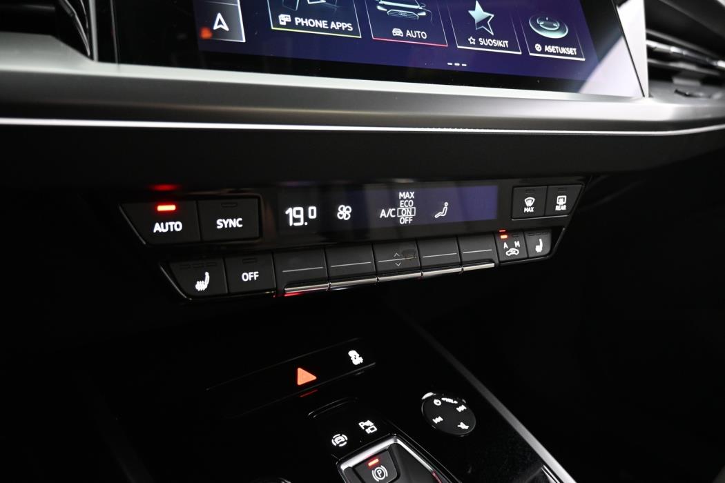 AUDI Q4 e-tron 2023