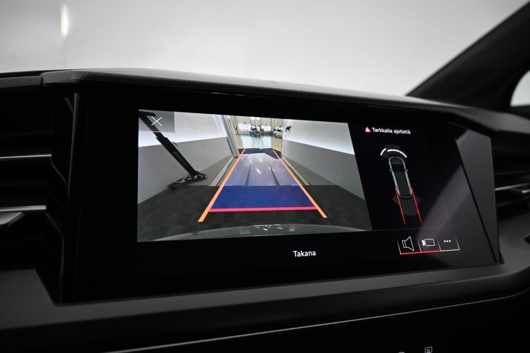 AUDI Q4 e-tron 2023