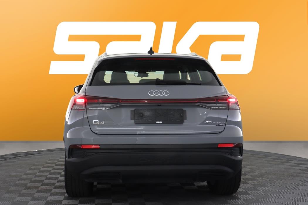 AUDI Q4 e-tron 2023