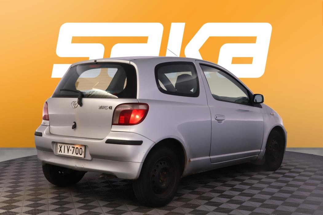 TOYOTA Yaris 1999