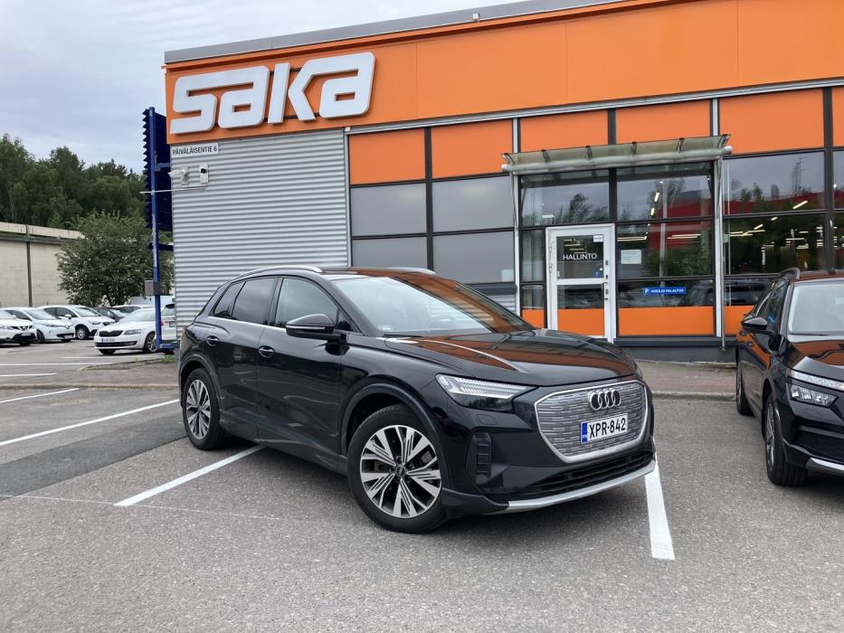 AUDI Q4 e-tron 2022