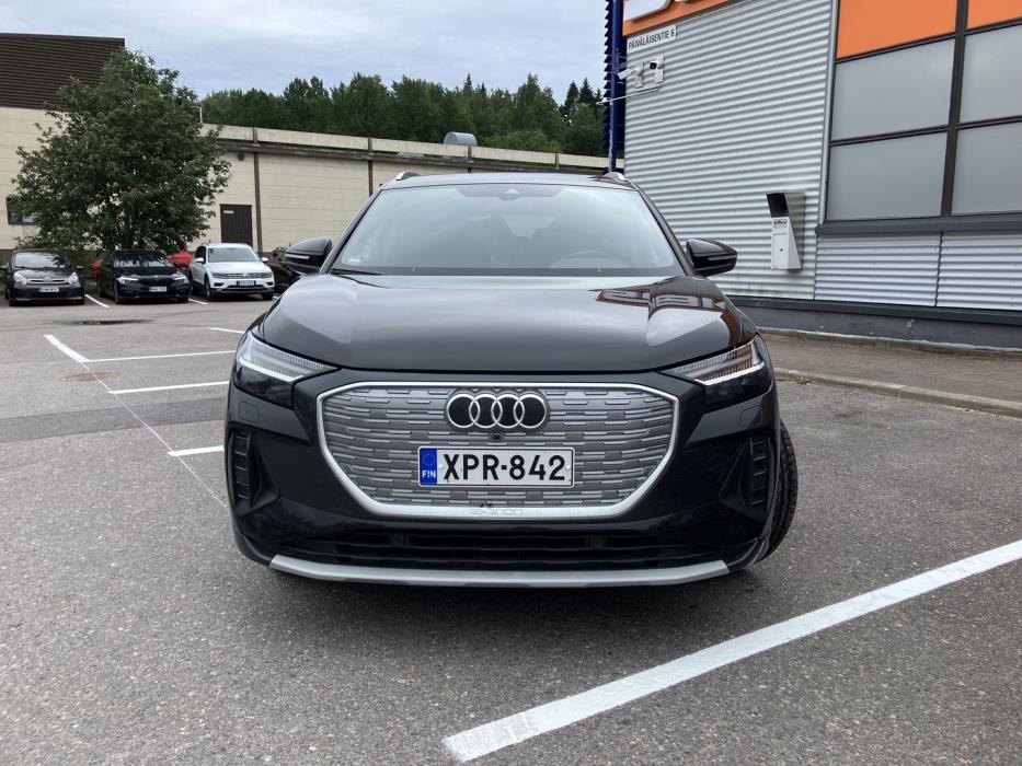 AUDI Q4 e-tron 2022