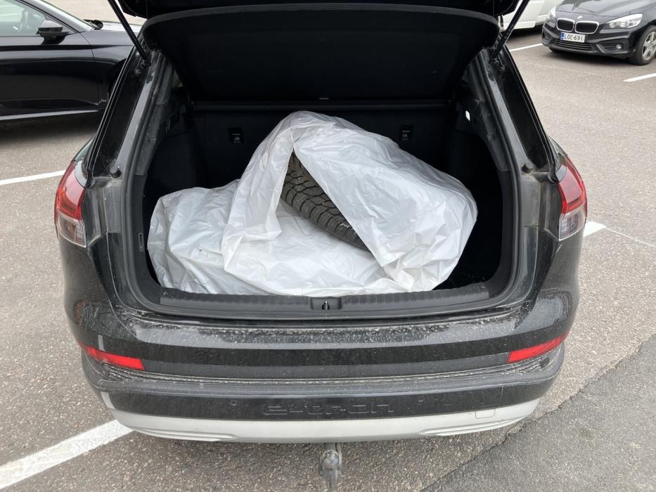 AUDI Q4 e-tron 2022