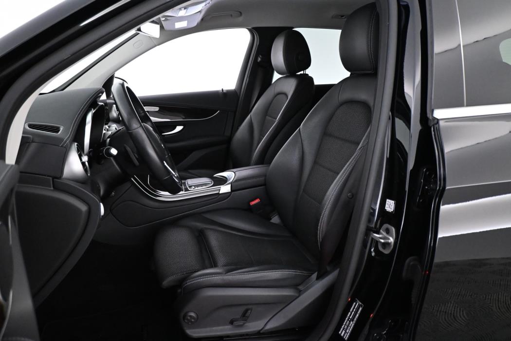 MERCEDES-BENZ GLC 2022