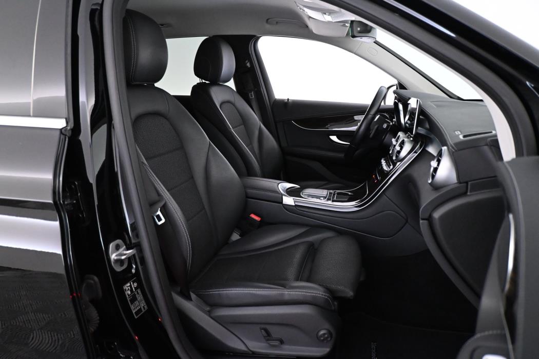 MERCEDES-BENZ GLC 2022