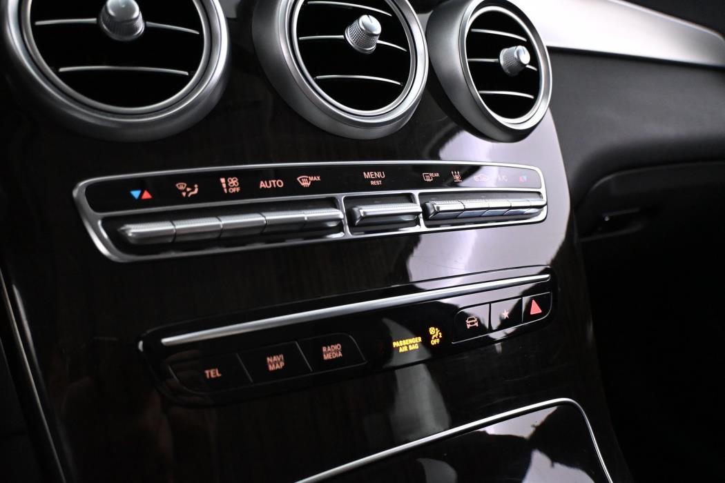 MERCEDES-BENZ GLC 2022