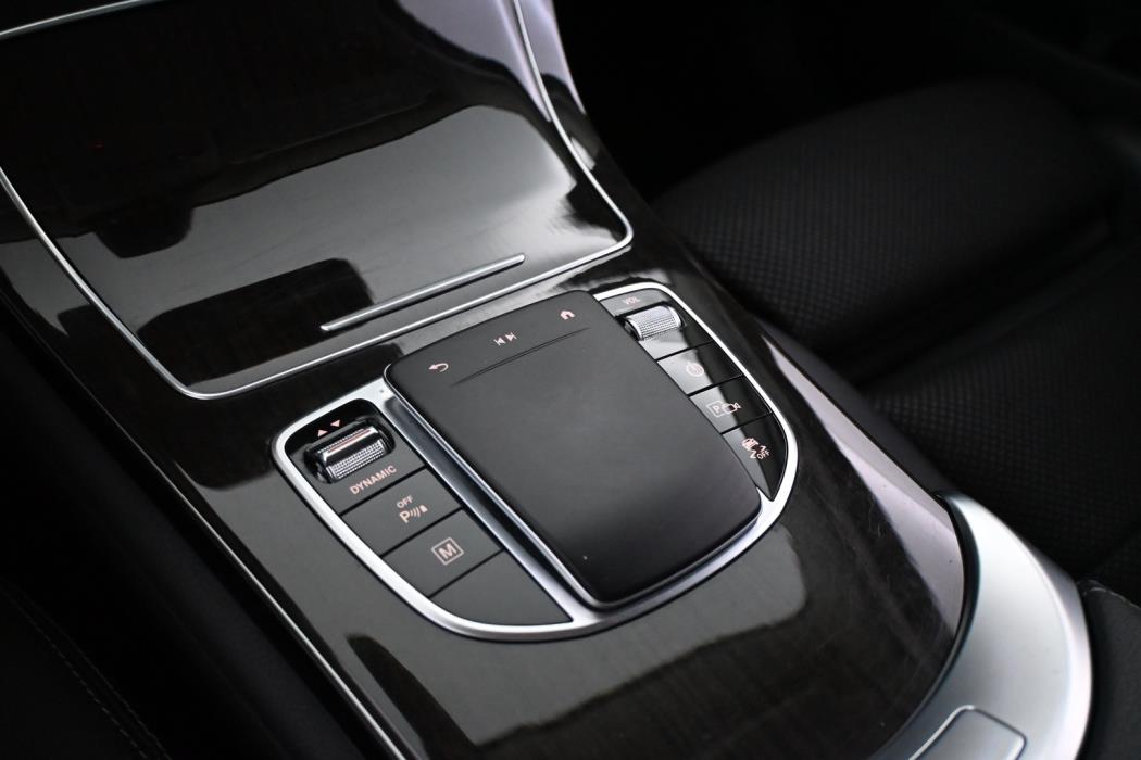 MERCEDES-BENZ GLC 2022