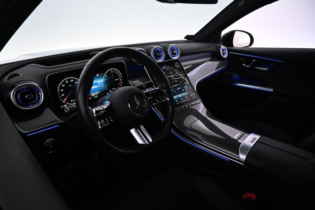 MERCEDES-BENZ GLC 2024