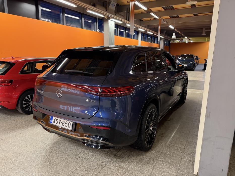 MERCEDES-BENZ EQS SUV 2023