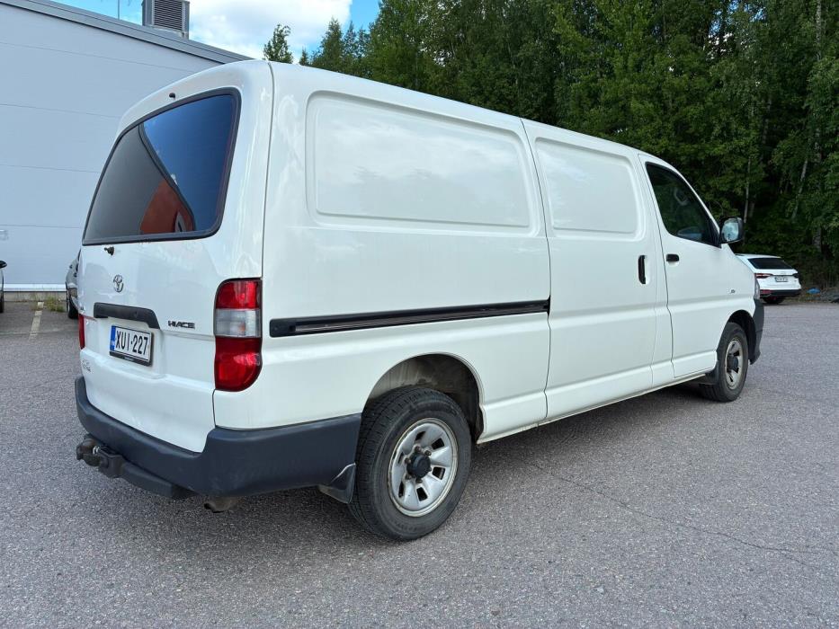 TOYOTA Hiace 2008