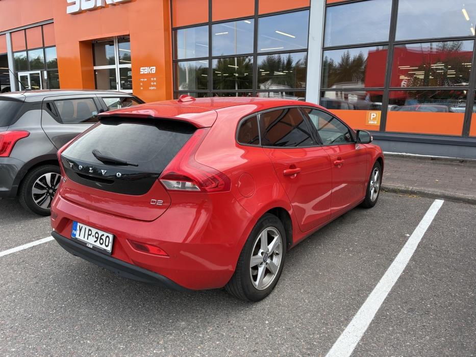VOLVO V40 2014