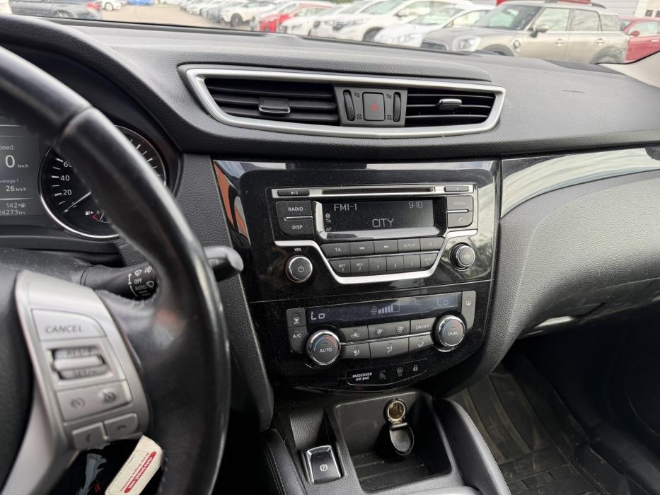NISSAN Qashqai 2016